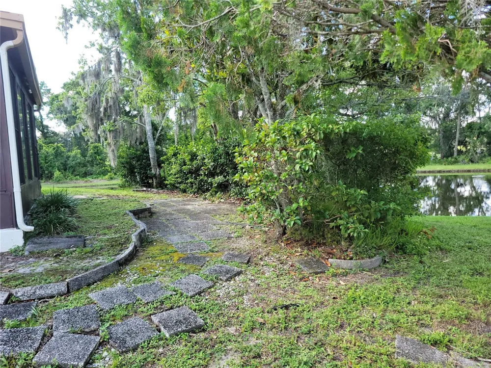 9110 VIA RECREO New Port Richey, FL 34655