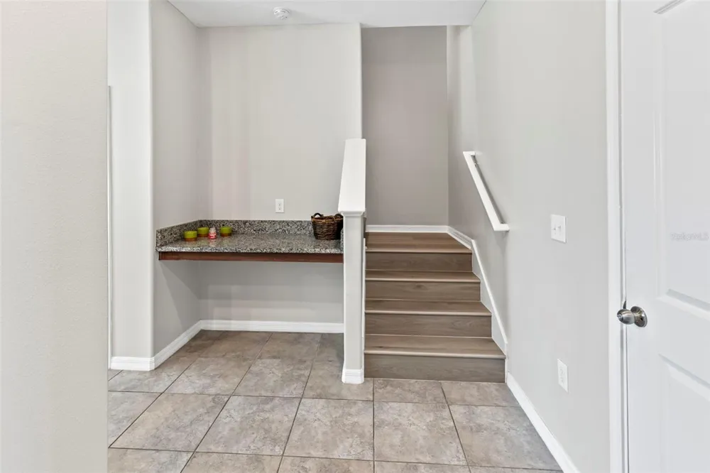 15504 FLORENCE HOLLOW PLACE Ruskin, FL 33573