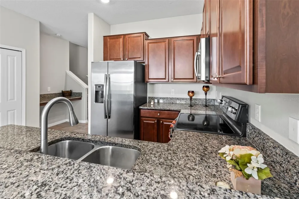 15504 FLORENCE HOLLOW PLACE Ruskin, FL 33573