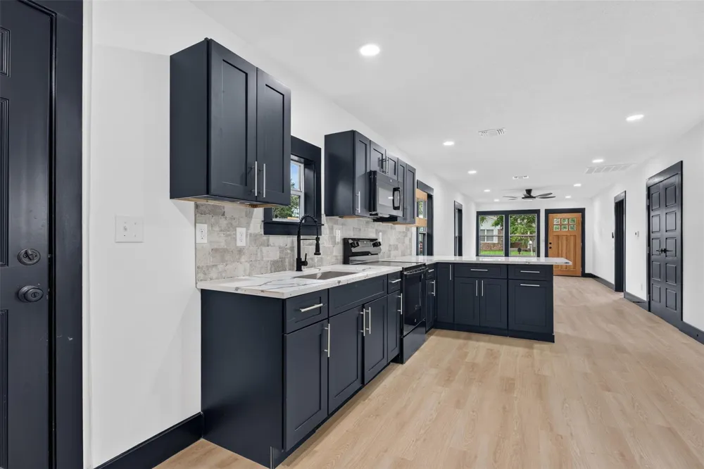 1506 Clay Street Brenham, TX 77833