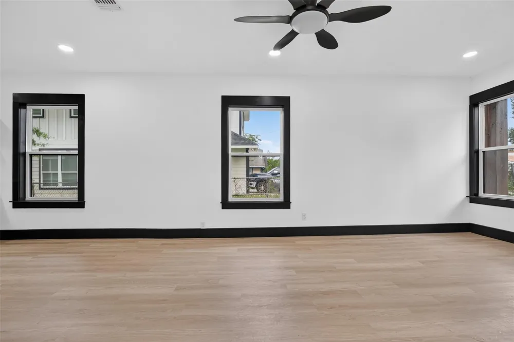 1506 Clay Street Brenham, TX 77833