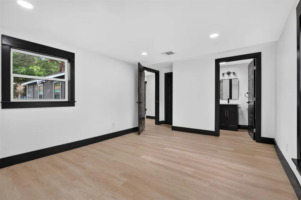 1506 Clay Street Brenham, TX 77833