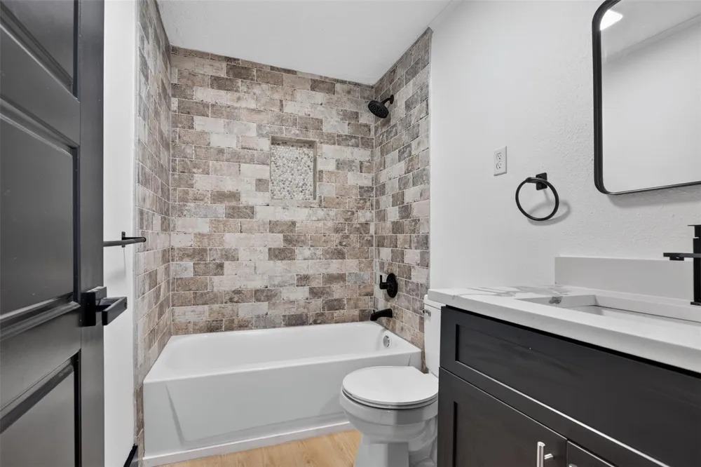 1506 Clay Street Brenham, TX 77833