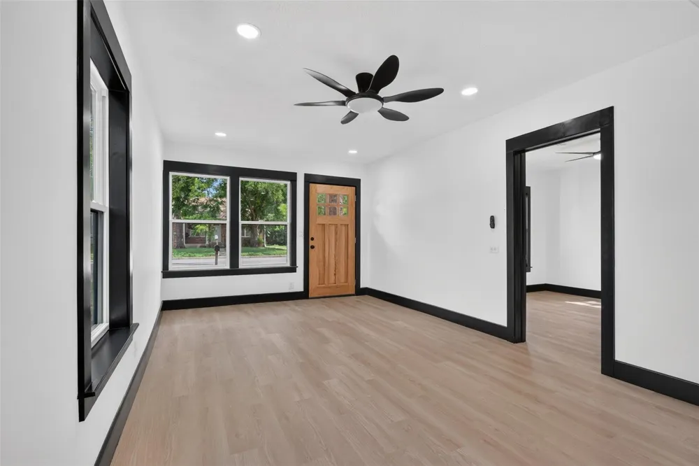 1506 Clay Street Brenham, TX 77833