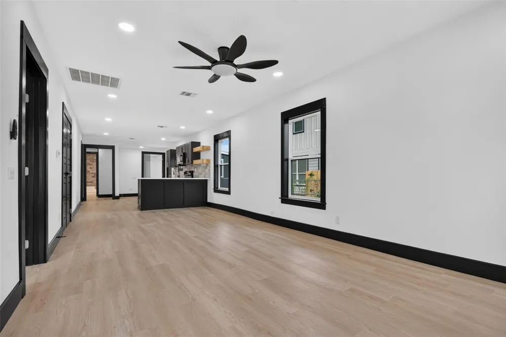 1506 Clay Street Brenham, TX 77833