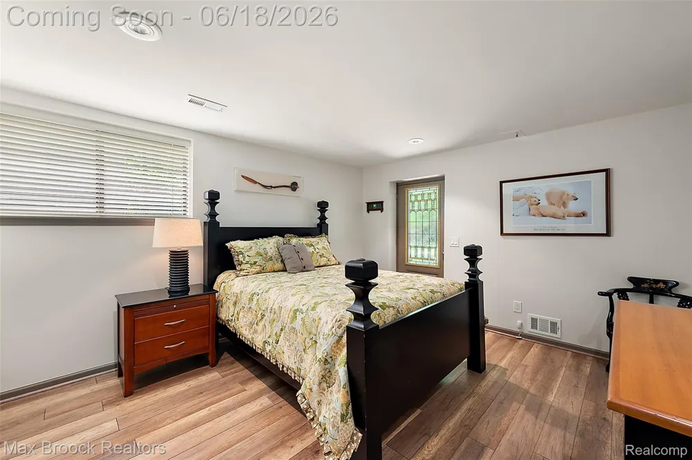 4872 Cliffside Drive West Bloomfield Charter Township, MI 48323