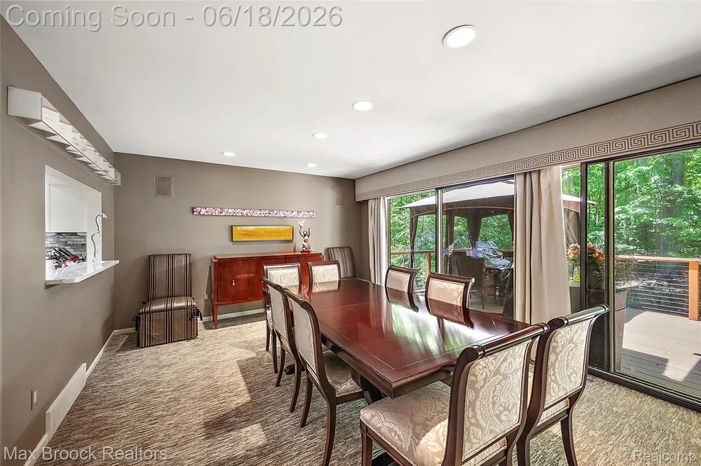 4872 Cliffside Drive West Bloomfield Charter Township, MI 48323