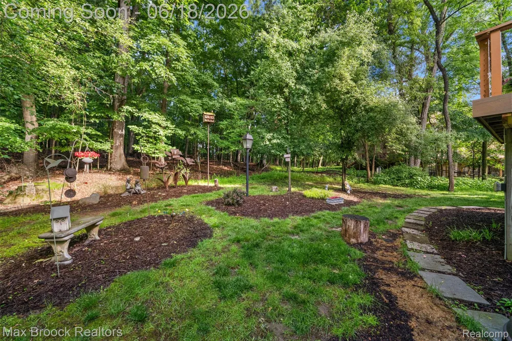 4872 Cliffside Drive West Bloomfield Charter Township, MI 48323