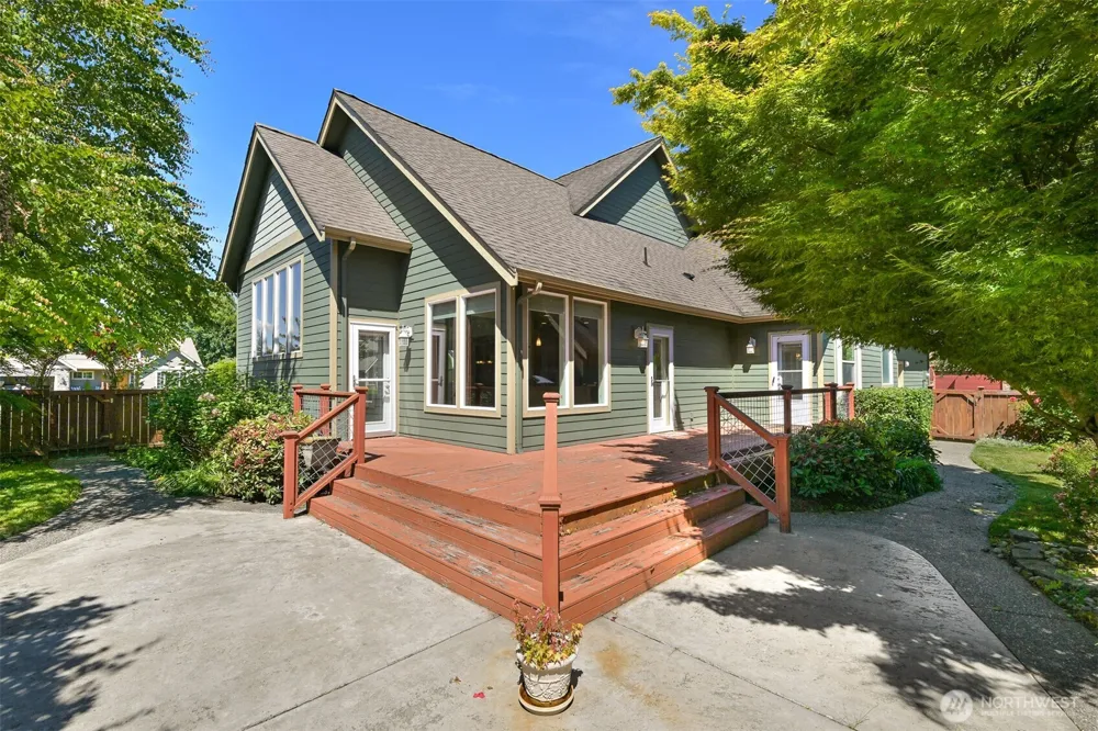 875 N Park Street Lynden, WA 98264