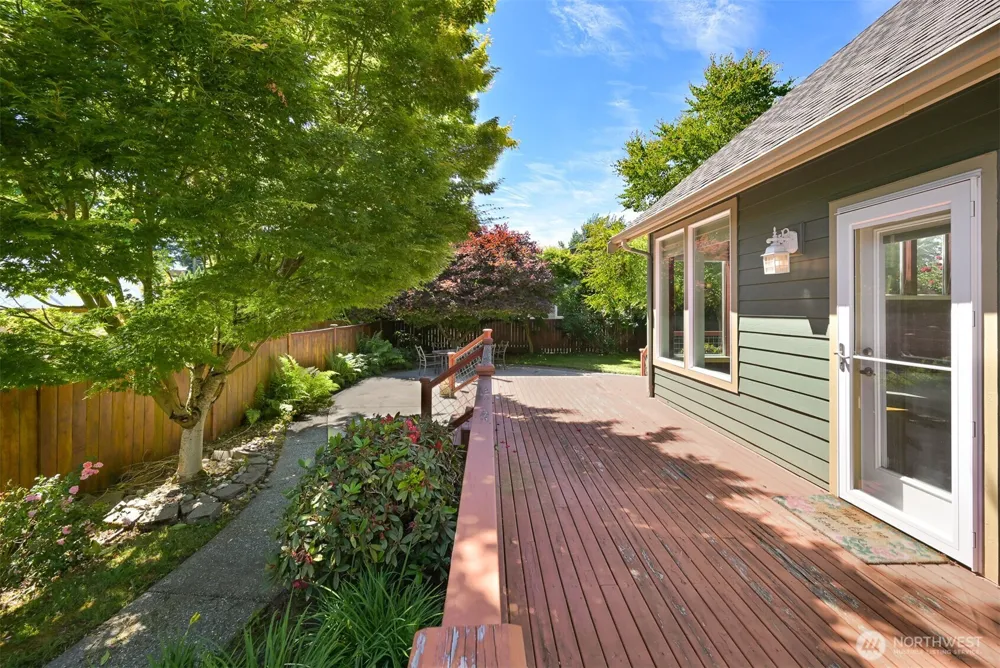 875 N Park Street Lynden, WA 98264