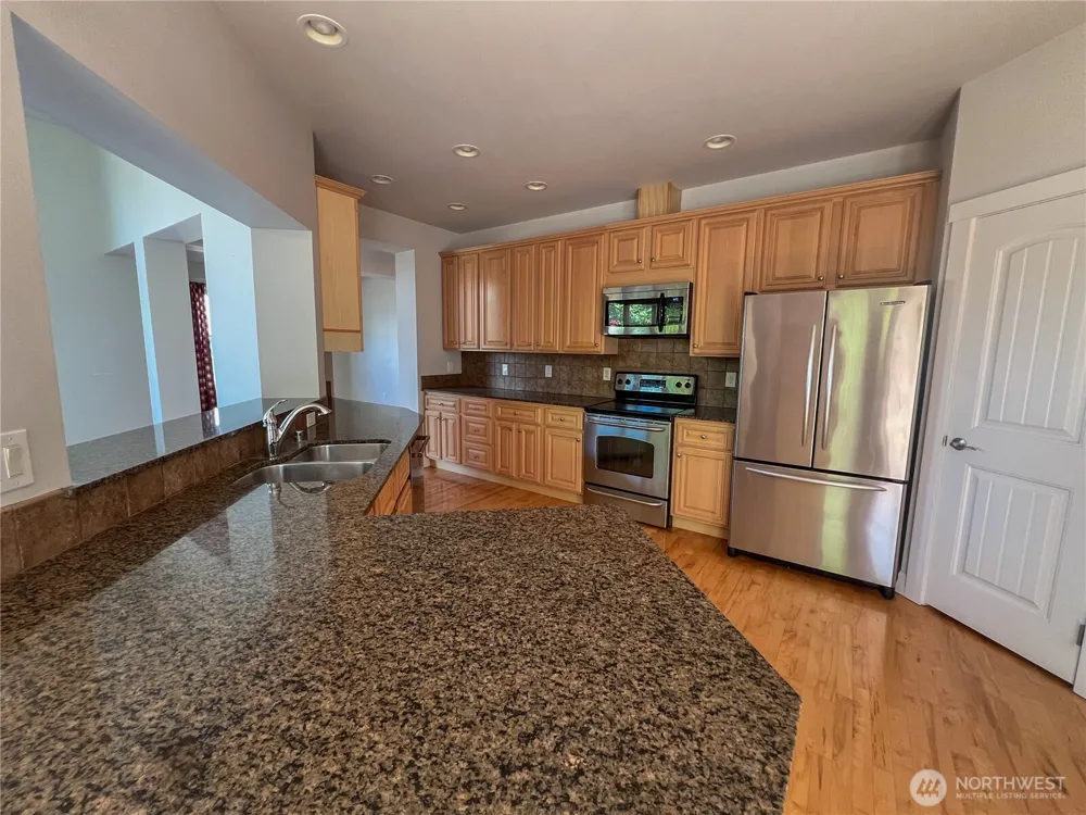 875 N Park Street Lynden, WA 98264