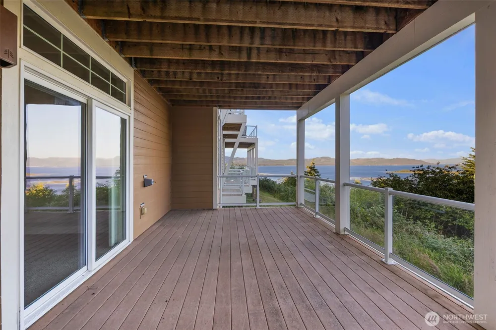 3224 Overlook Loop Ilwaco, WA 98624