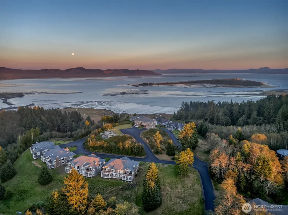 3224 Overlook Loop Ilwaco, WA 98624