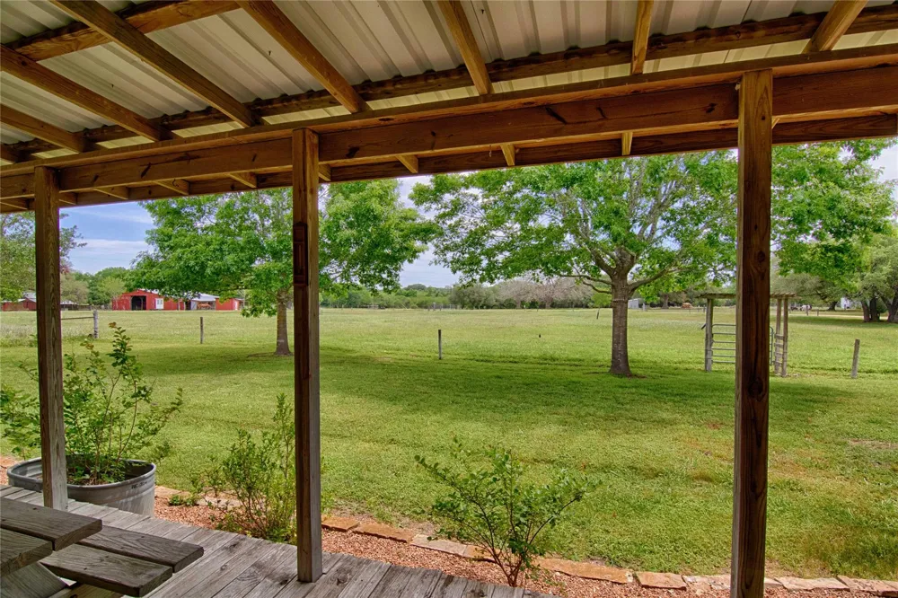 7755 Fm 1295 Moulton, TX 77975