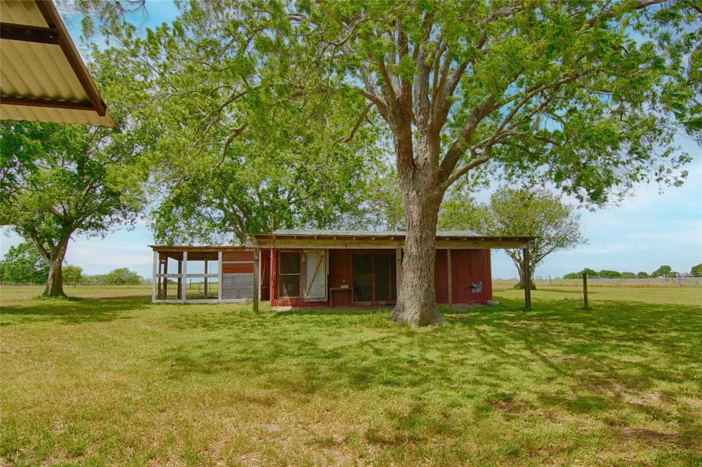7755 Fm 1295 Moulton, TX 77975