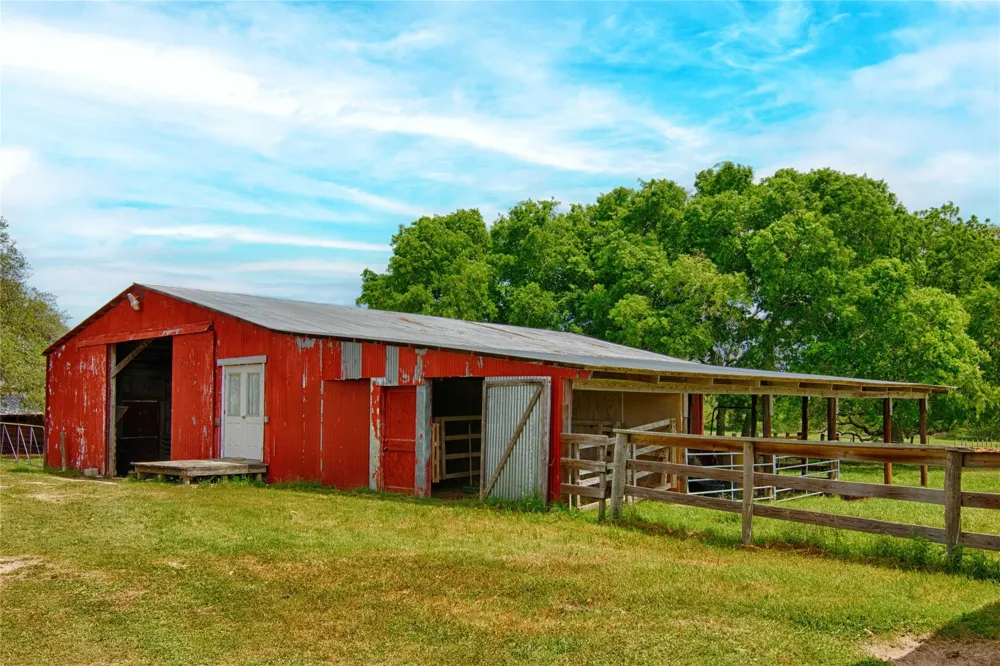7755 Fm 1295 Moulton, TX 77975