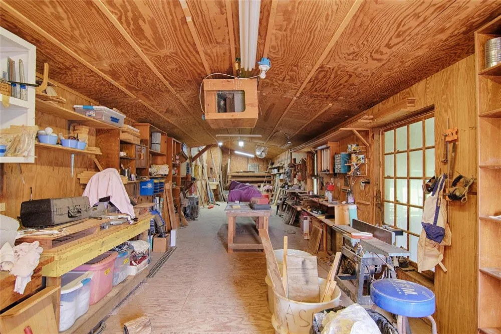 7755 Fm 1295 Moulton, TX 77975