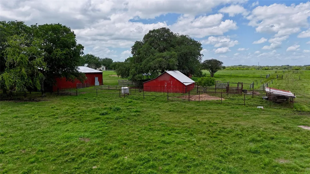 7755 Fm 1295 Moulton, TX 77975