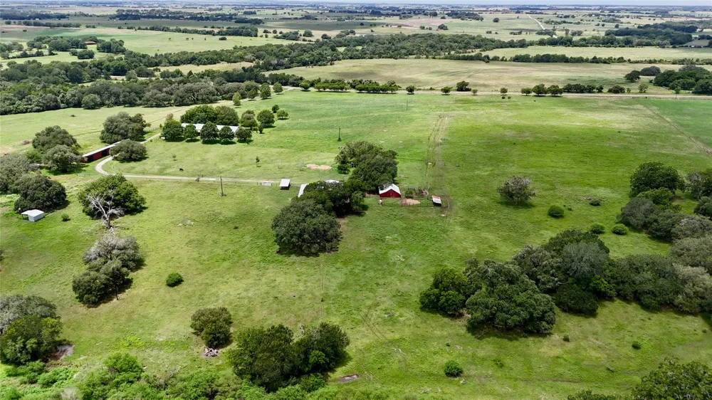 7755 Fm 1295 Moulton, TX 77975