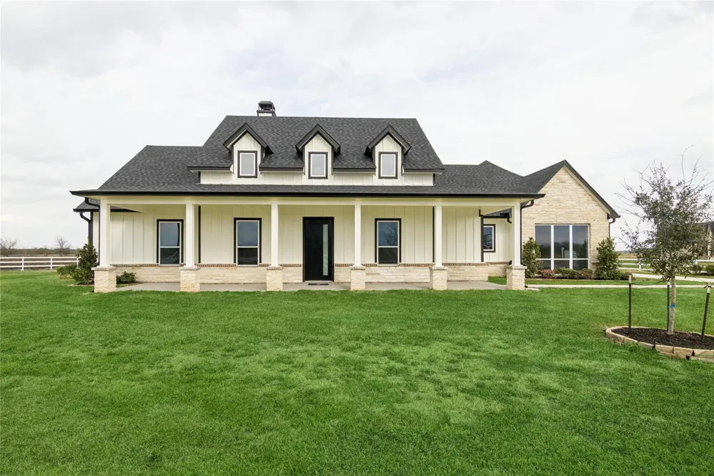 5766 Ward Bend  Rd Sealy, TX 77474
