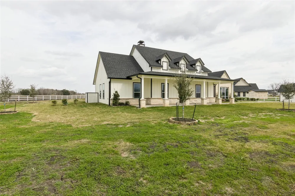 5766 Ward Bend  Rd Sealy, TX 77474