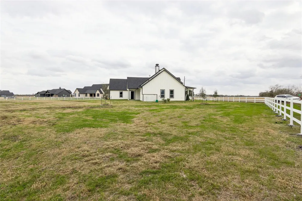 5766 Ward Bend  Rd Sealy, TX 77474