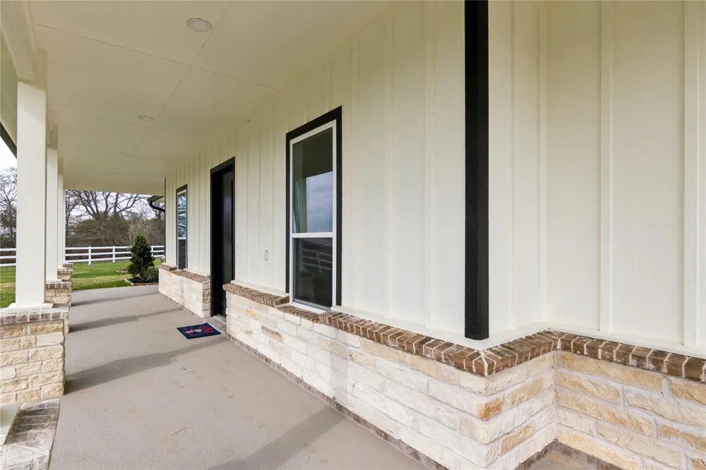 5766 Ward Bend  Rd Sealy, TX 77474