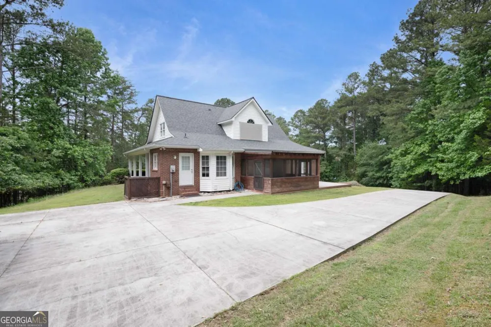 337 Fields Ferry DR NE Calhoun, GA 30701