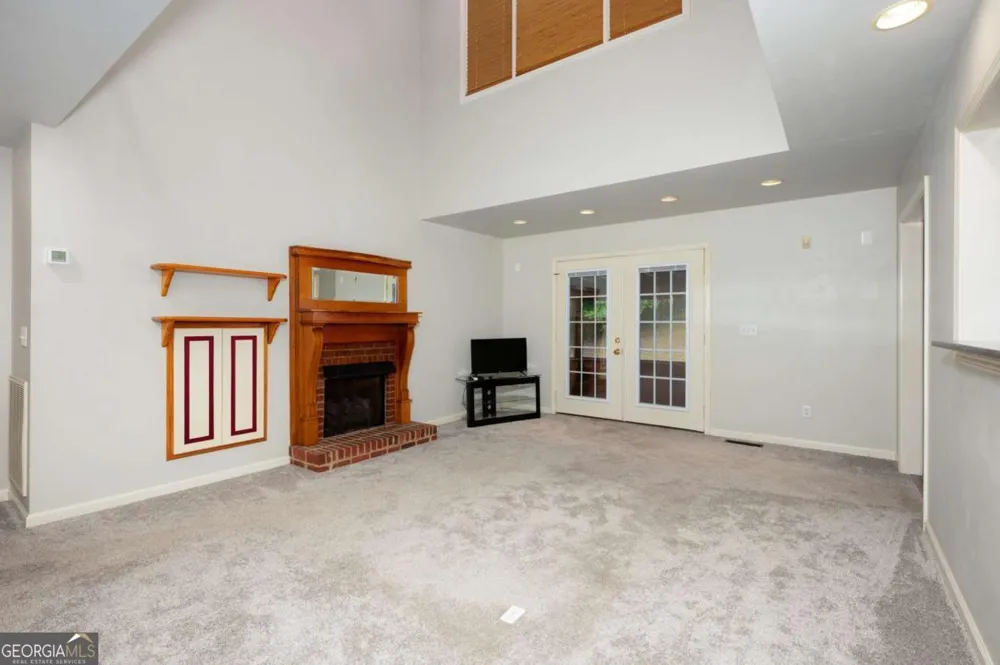 337 Fields Ferry DR NE Calhoun, GA 30701
