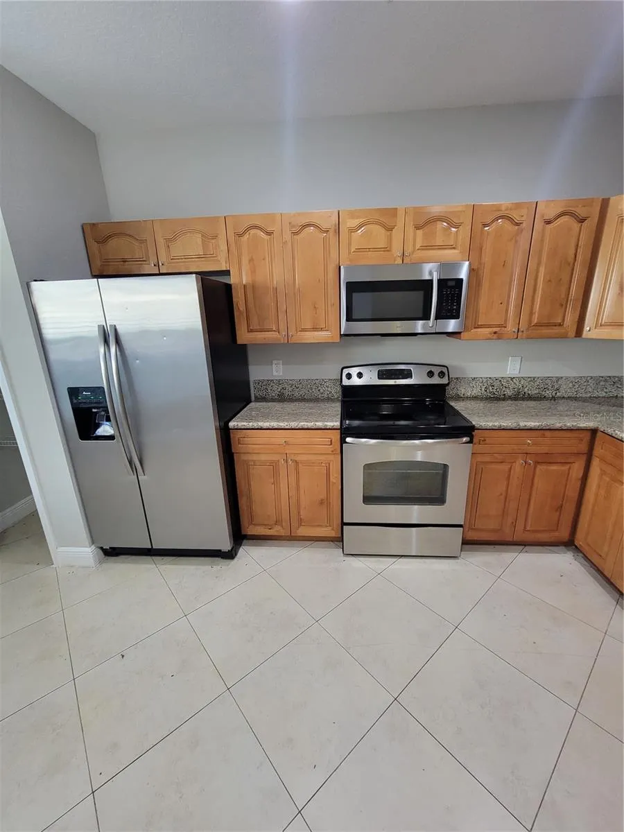 3717 S LAKE ORLANDO PARKWAY #7 Orlando, FL 32808