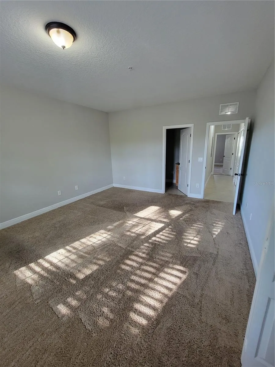 3717 S LAKE ORLANDO PARKWAY #7 Orlando, FL 32808