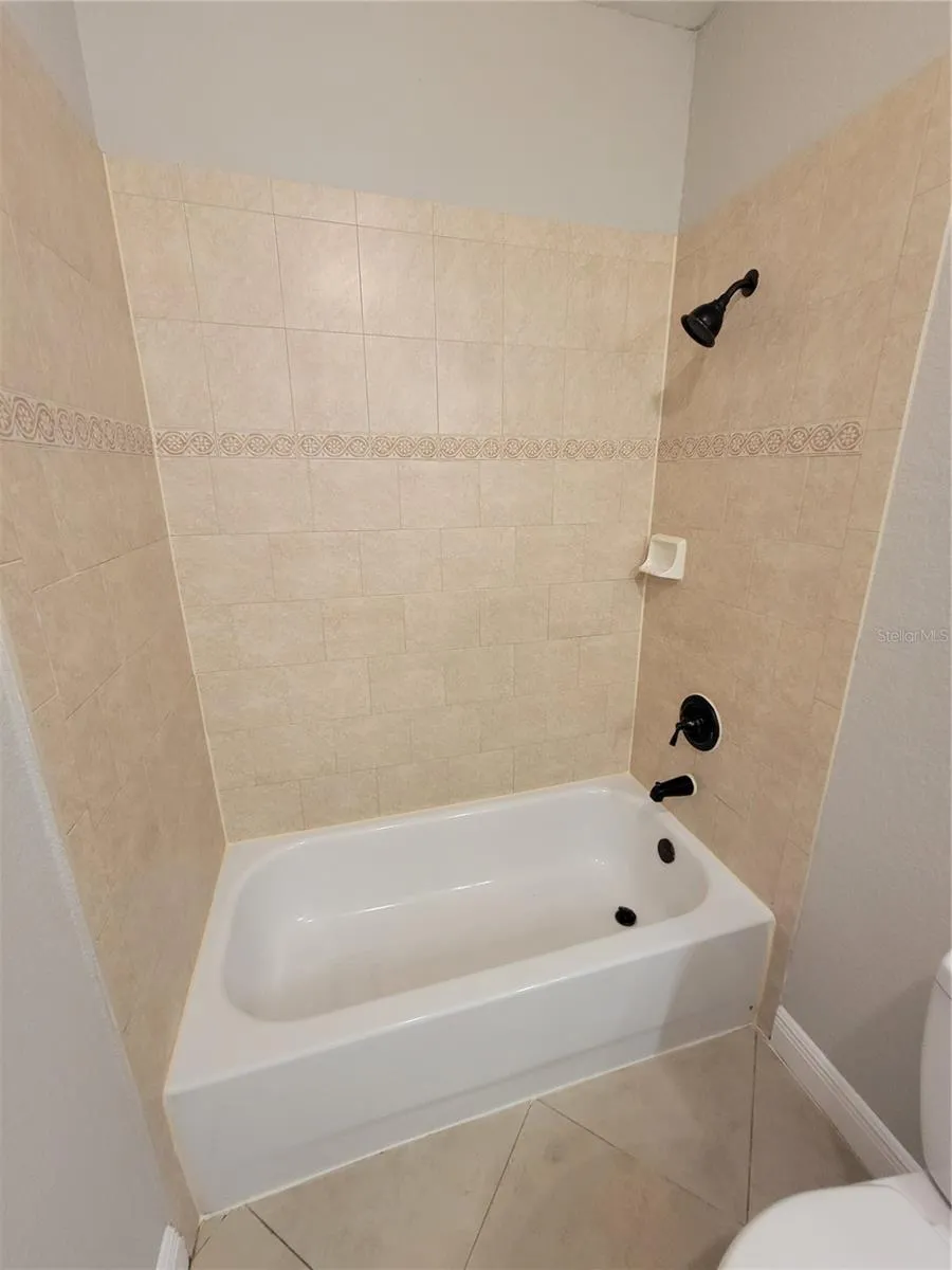 3717 S LAKE ORLANDO PARKWAY #7 Orlando, FL 32808