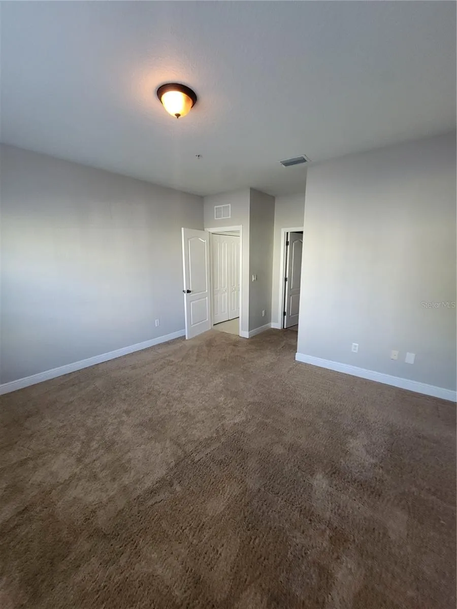 3717 S LAKE ORLANDO PARKWAY #7 Orlando, FL 32808