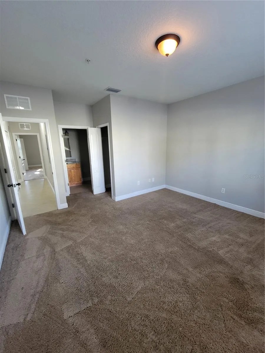 3717 S LAKE ORLANDO PARKWAY #7 Orlando, FL 32808