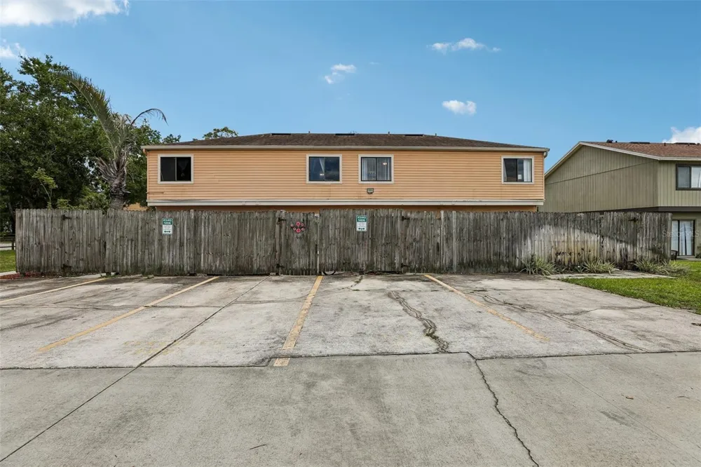 12057 TIFT CIRCLE Orlando, FL 32826