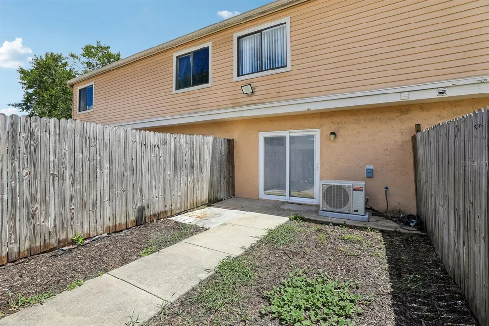 12057 TIFT CIRCLE Orlando, FL 32826