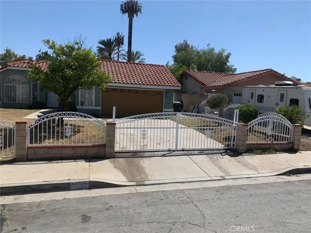 1855 W 13th San Bernardino, CA 92411