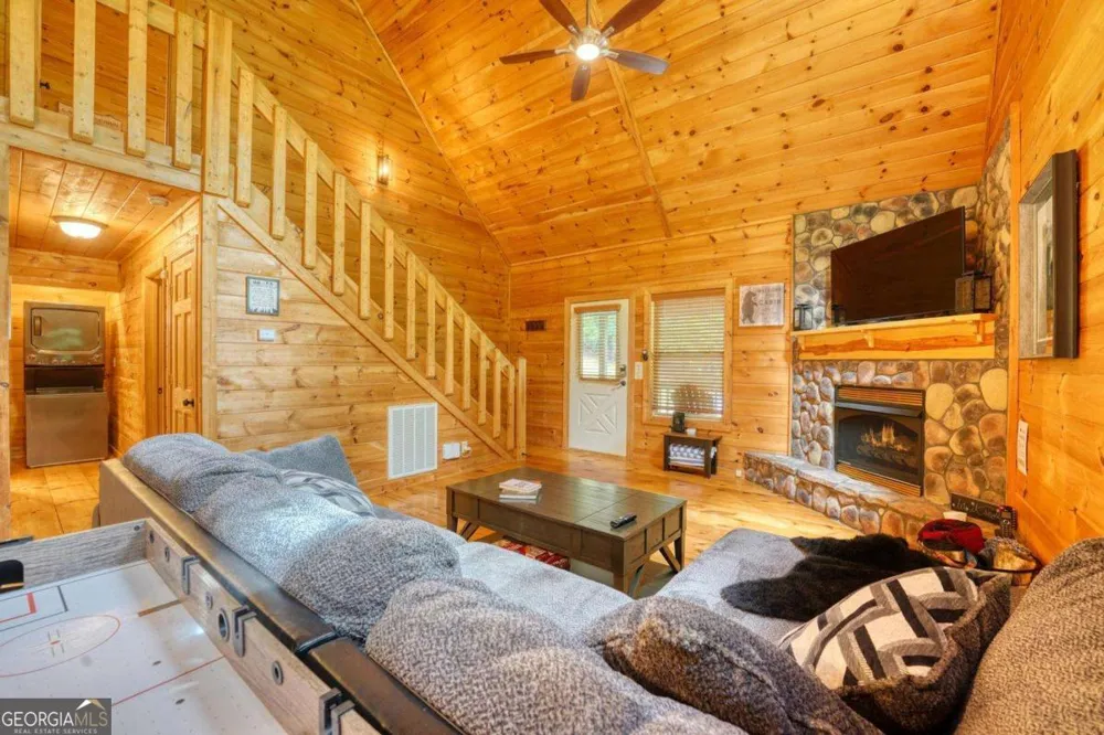 1564 Black Ankle Creek RD Cherry Log, GA 30522