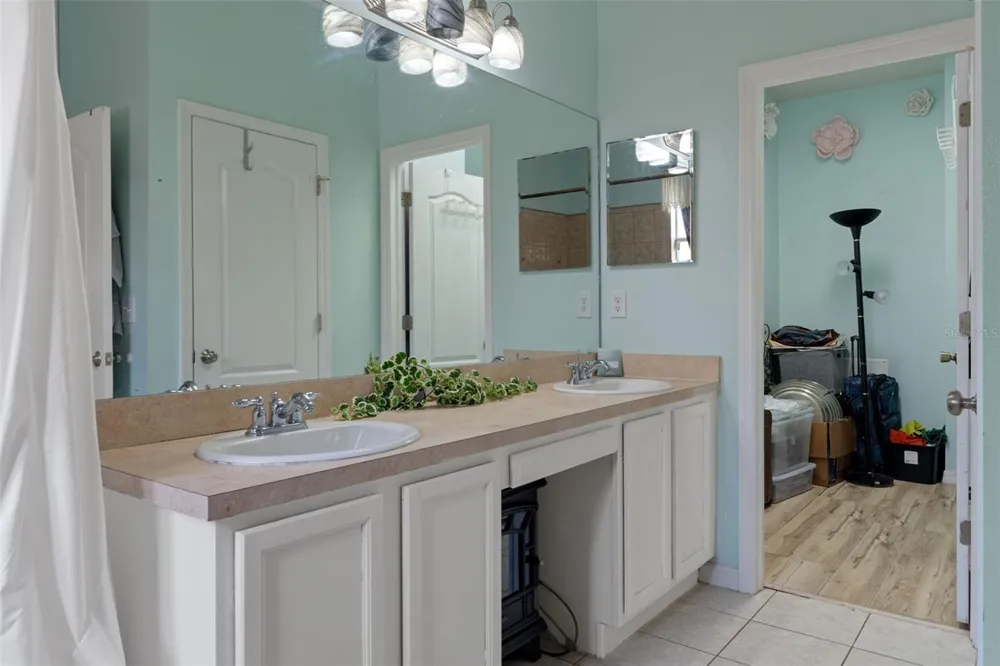 8483 PINETOP RIDGE LANE Brooksville, FL 34613