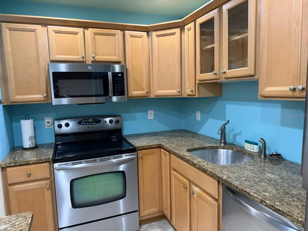 5973 HIBISCUS DRIVE Bradenton, FL 34207