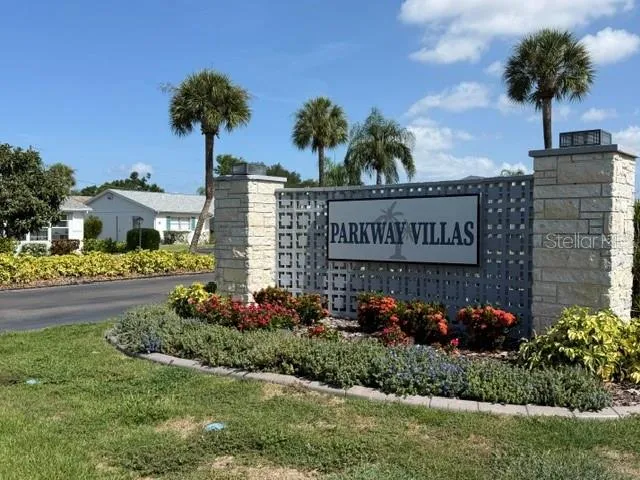 5973 HIBISCUS DRIVE Bradenton, FL 34207