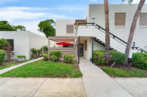 593 LAKESIDE DRIVE #593
