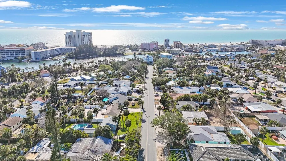 280 41ST AVENUE St Pete Beach, FL 33706