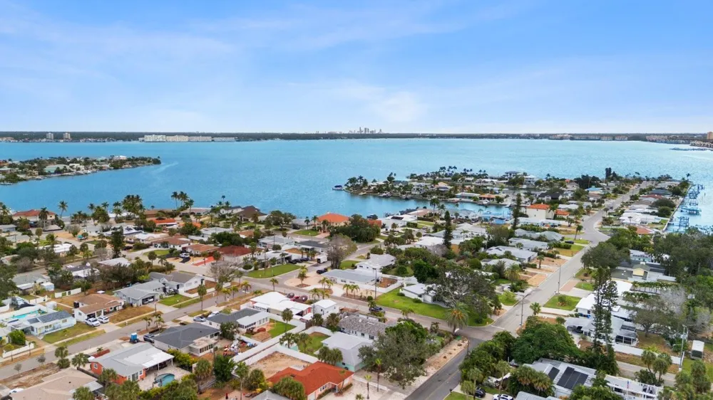 280 41ST AVENUE St Pete Beach, FL 33706