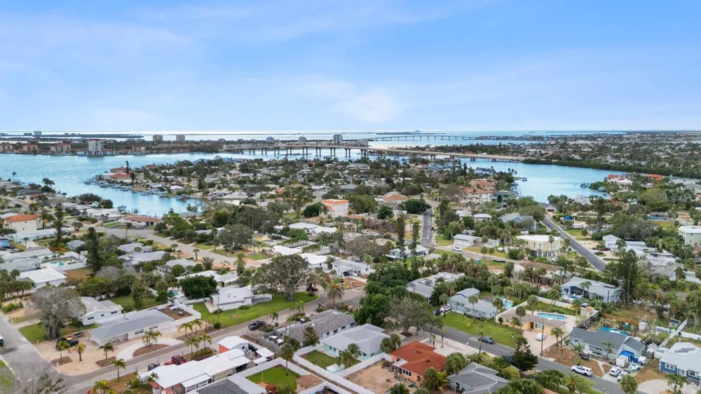 280 41ST AVENUE St Pete Beach, FL 33706