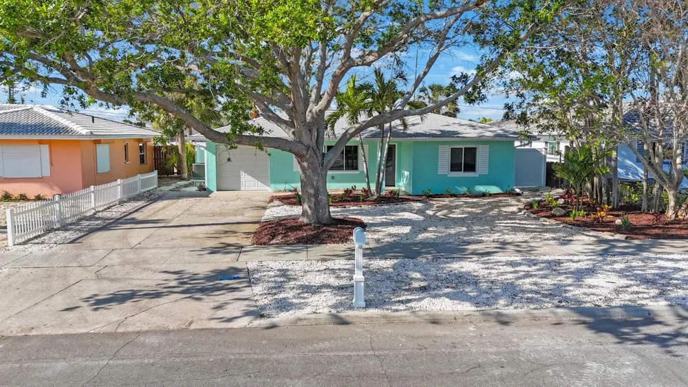 280 41ST AVENUE St Pete Beach, FL 33706