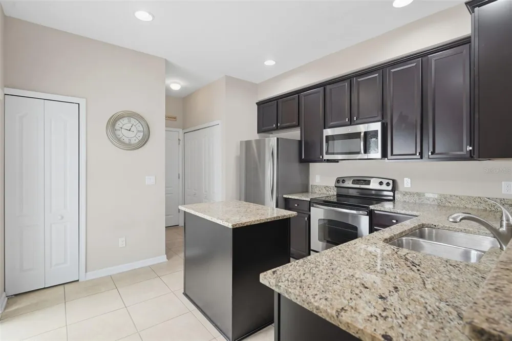 556 JUNIPER SPRINGS DRIVE Groveland, FL 34736