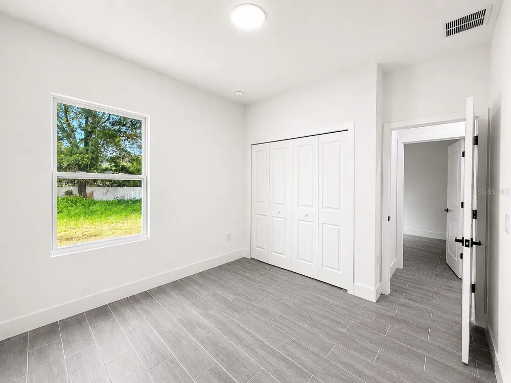 881 W WISCONSIN AVENUE Orange City, FL 32763