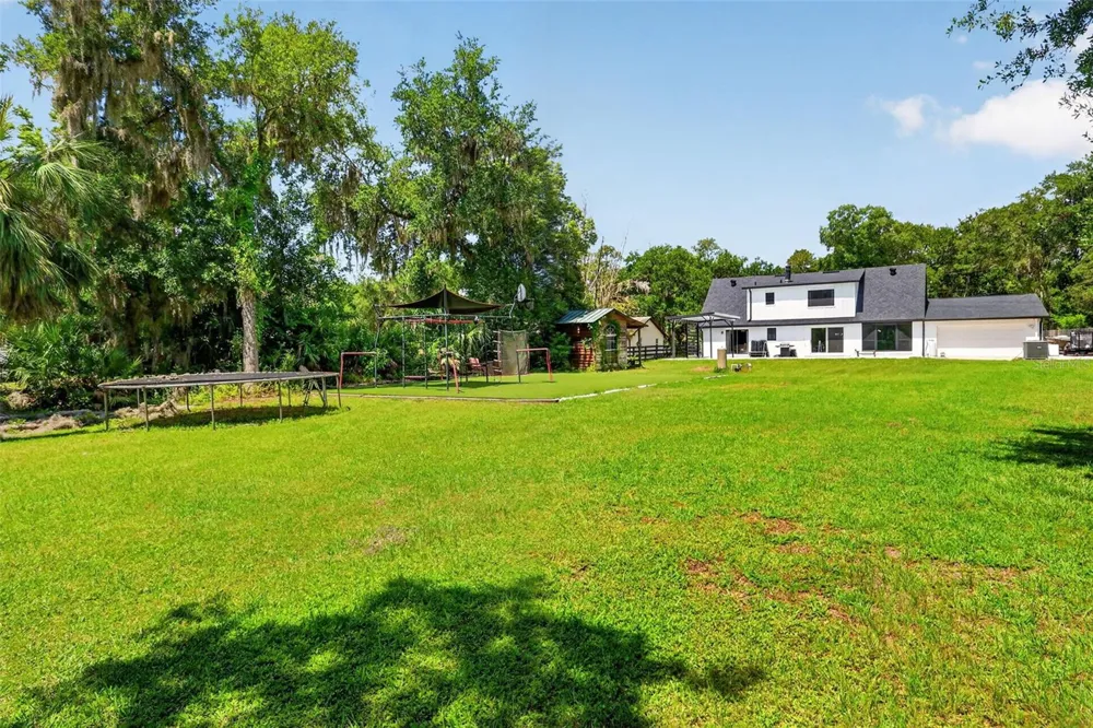 32589 OKALOOSA TRAIL Sorrento, FL 32776