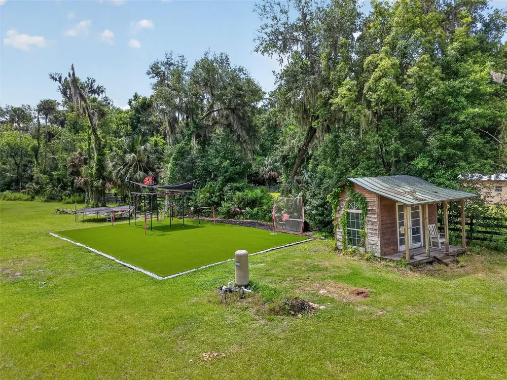 32589 OKALOOSA TRAIL Sorrento, FL 32776